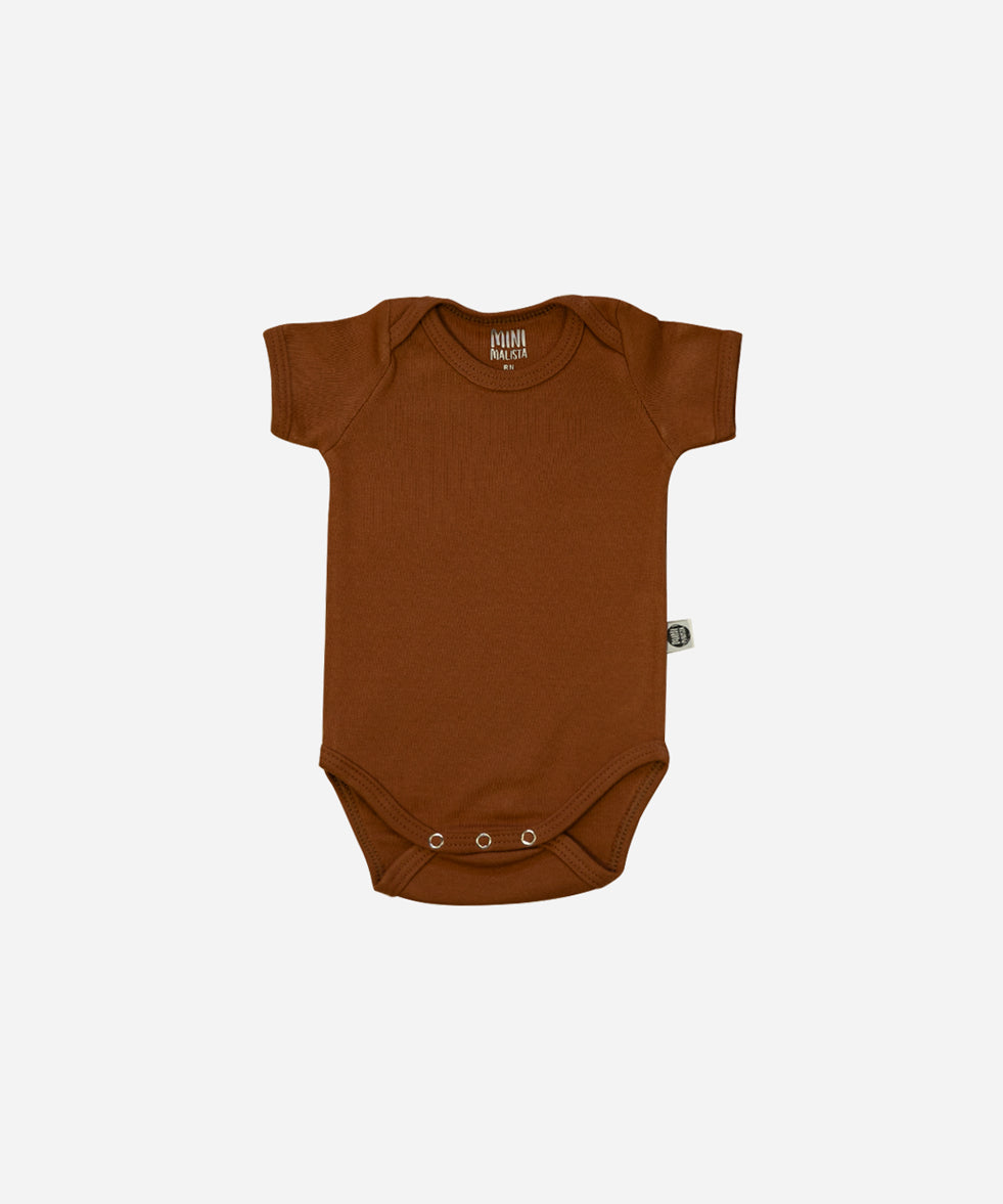 Body-de-bebe-manga-curta-unissex-menino-neutro-liso-chocolate-marrom-bebe-minimalista.jpg