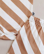 Conjunto Body Manga Curta e Calça Bebê Unissex | Listras Diagonais Bege