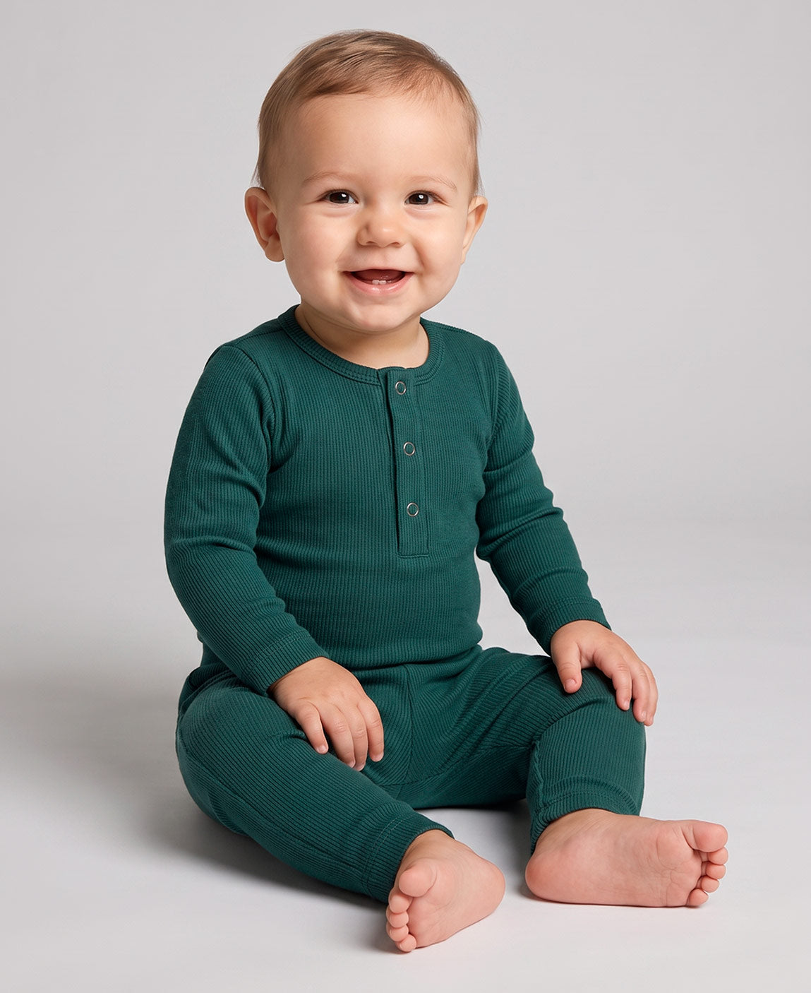 Conjunto Body + Calça Canelada Bebê Deep Green MiniMalista — vista alternativa do look coordenado unissex, verde escuro profundo em algodão canelado macio antialérgico.