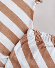 Conjunto Body Manga Curta e Calça Bebê Unissex | Listras Diagonais Bege