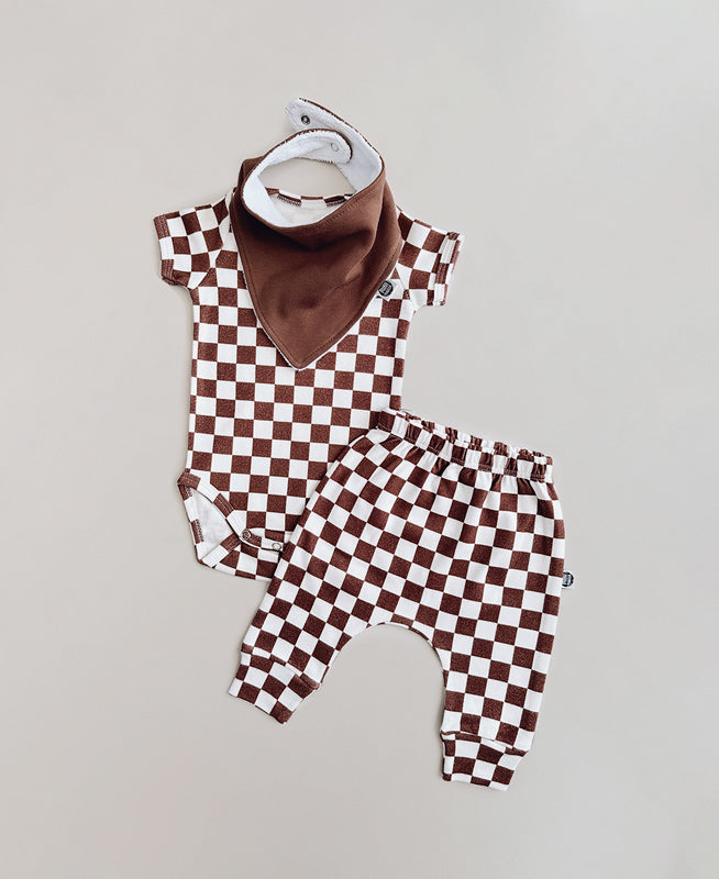 Conjunto Body Manga Curta e Calça Bebê Unissex | Racer Oak