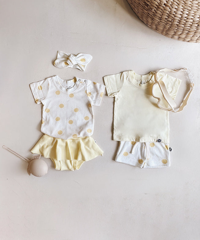 Looks-coordenados-bebe-menino-e-menina-solar-amarelo-verao-calor-minimalista-baby.jpg