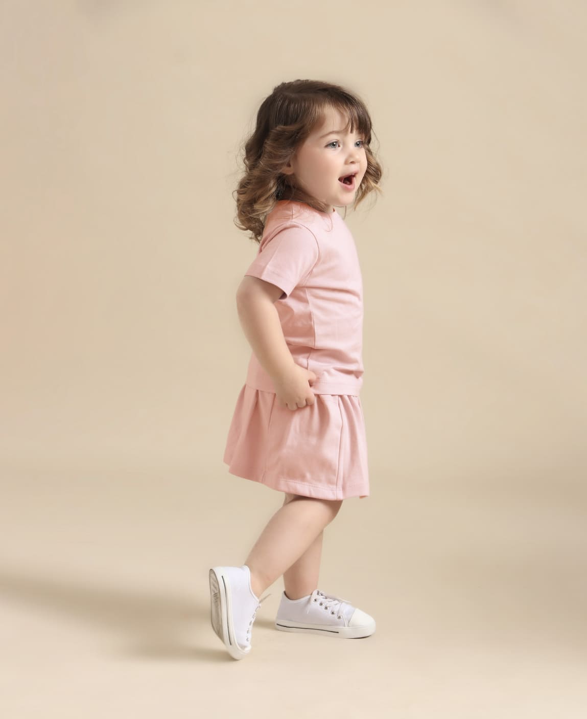 Vestido-infantil-menina-rosa-pessego-bebe-minimalista-escandinavo-unissex.jpg