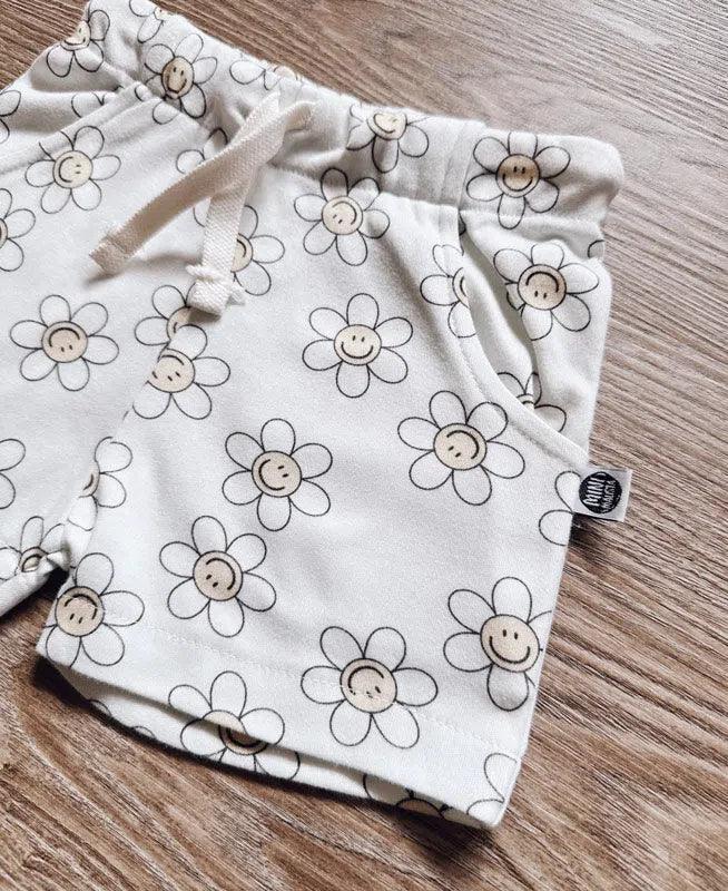 Bermuda Cargo Infantil Unissex | Flower Power - MiniMalista Baby - 0.4, Ano Novo, b2b, black-friday, Calor, com-desconto-mm10, Kids, Menina, new, Reveillon, tab-tam-shorts-cargo, Verão -bebê-minimalista-estiloso