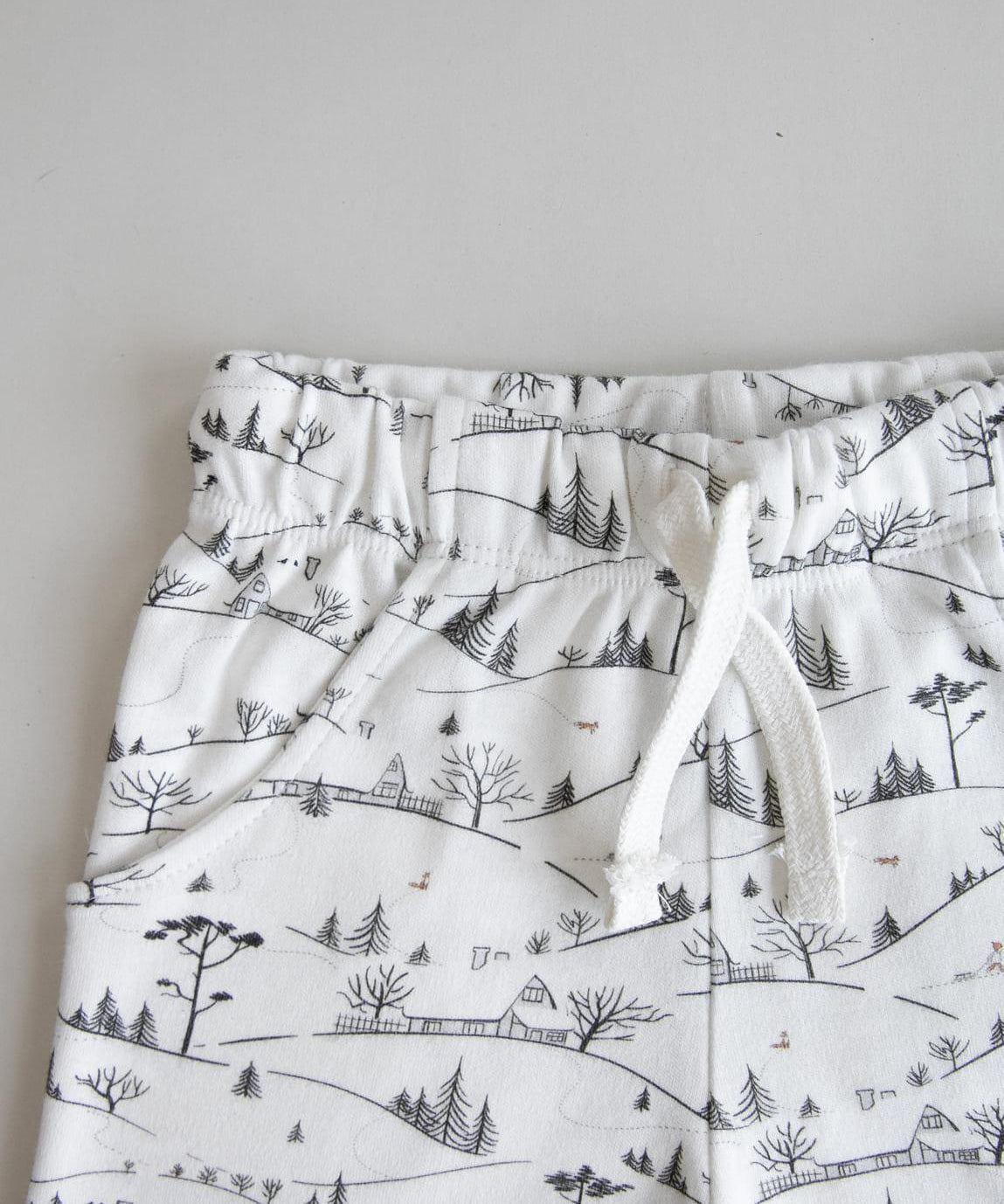 Bermuda Cargo Infantil Unissex | Village - MiniMalista Baby - 0, b2b, Calor, Christmas, com-desconto-mm10, Kids, Menino, natal, Neutro, new, tab-tam-shorts-cargo, Unissex, Verão, Xmas -bebê-minimalista-estiloso