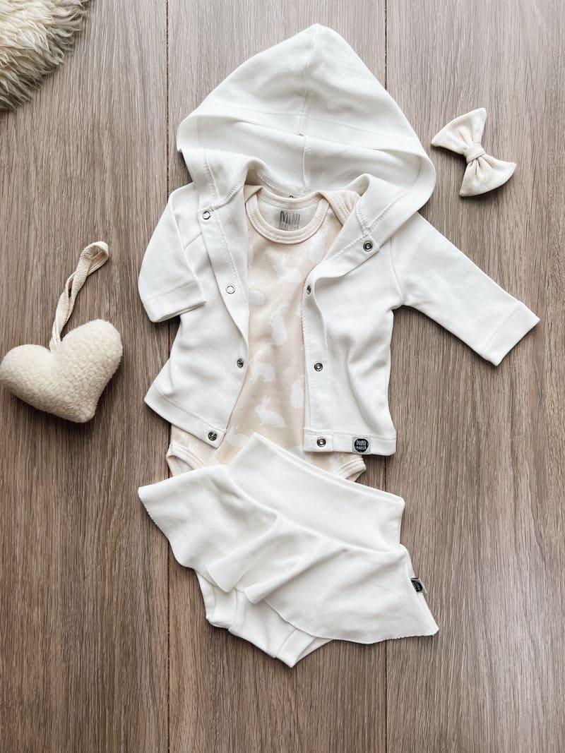 body-de-bebe-manga-curta-unissex-or-bunny-minimalista-baby-body-de-bebe-manga-curta-unissex-or-bunny-minimalista-baby-0-25-b2b-baby-black-friday-com-desconto-mm10-meia-estacao-menina_a75a5579-b473-4fde-a992-22e5c3a7635a.jpg