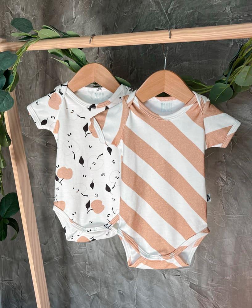 Body de Bebê Manga Curta Unissex | Listras Diagonais Bege - MiniMalista Baby - 0.2, b2b, Baby, black-friday, com-desconto-mm10, Meia Estação, Menino, Neutro, new, tab-tam-body-curto, Unissex -bebê-minimalista-estiloso