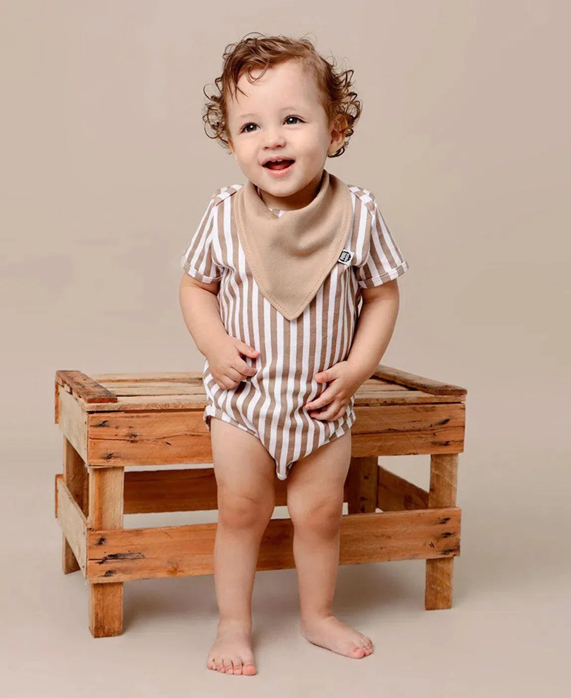 Body de Bebê Manga Curta Unissex | Listras Retrô Avelã - MiniMalista Baby - 0.45, b2b, Baby, black-friday, Meia Estação, Menino, minime, Neutro, outlet, SALE-FINAL, tab-tam-body-curto, Unissex -bebê-minimalista-estiloso