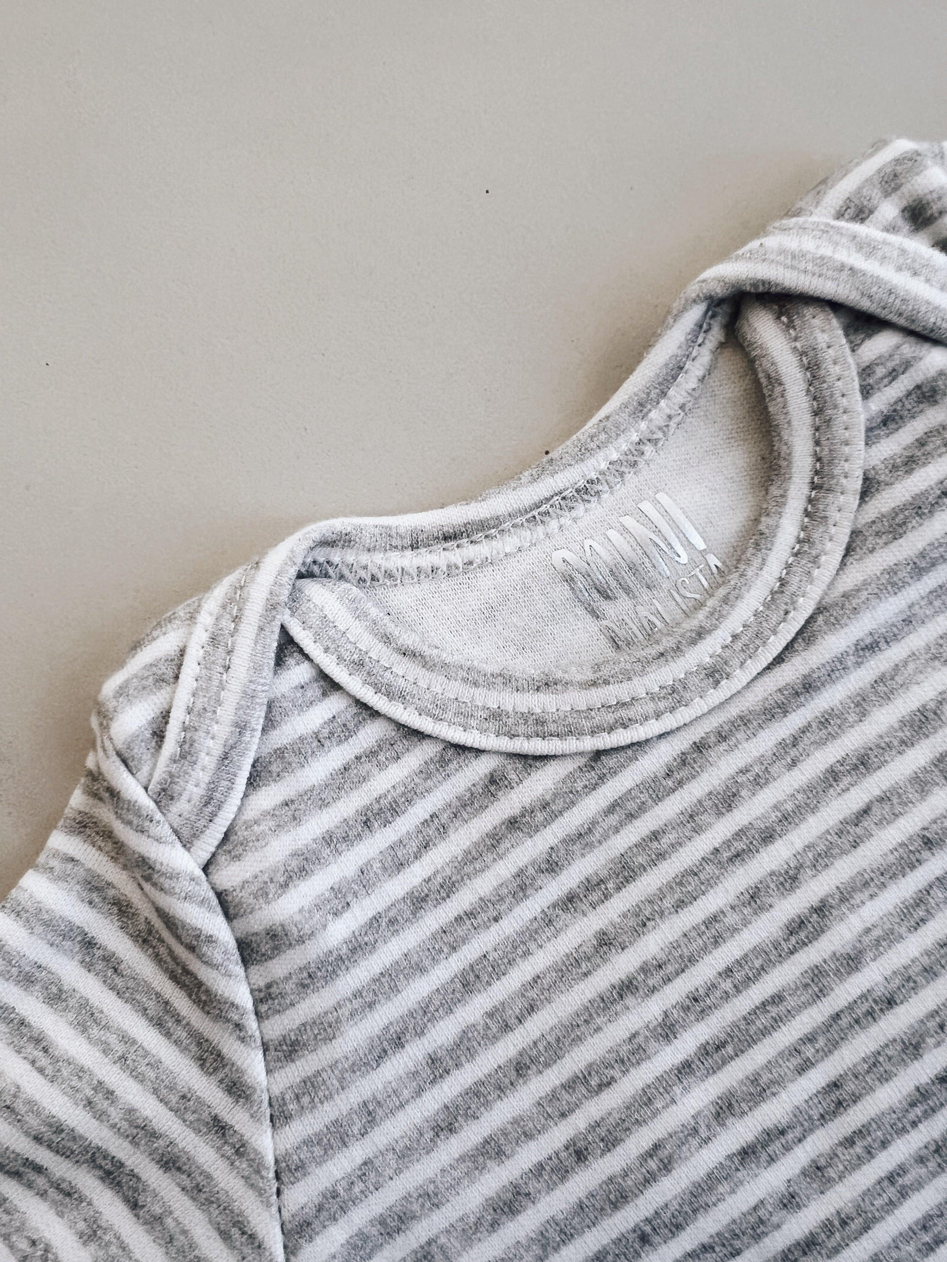 Body de Bebê Manga Curta Unissex | Listrinhas Cinza - MiniMalista Baby - 0.3, 0.45, b2b, Baby, black-friday, com-desconto-mm10, Meia Estação, Menino, Neutro, new, tab-tam-body-curto, Unissex -bebê-minimalista-estiloso