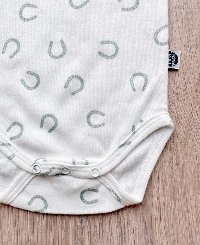 Body de Bebê Manga Curta Unissex | Lucky - MiniMalista Baby - 0.3, b2b, Baby, black-friday, com-desconto-mm10, Meia Estação, Menino, new, tab-tam-body-curto -bebê-minimalista-estiloso