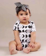 Body de Bebê Manga Curta Unissex | Lunar - MiniMalista Baby - 0.45, b2b, Baby, black-friday, Meia Estação, Menina, Neutro, outlet, SALE-FINAL, tab-tam-body-curto, Unissex -bebê-minimalista-estiloso