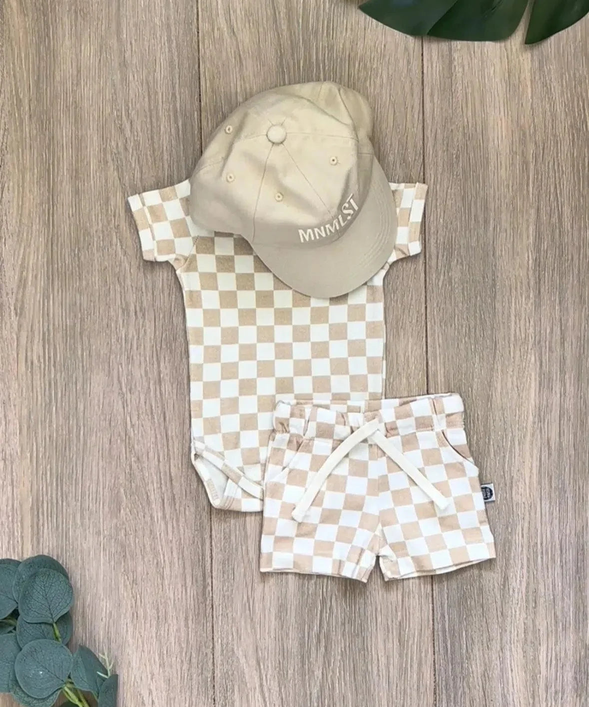 Body de Bebê Manga Curta Unissex | Racer Beige - MiniMalista Baby - 0.25, b2b, Baby, black-friday, com-desconto-mm10, Meia Estação, Menina, Neutro, tab-tam-body-curto, Unissex -bebê-minimalista-estiloso