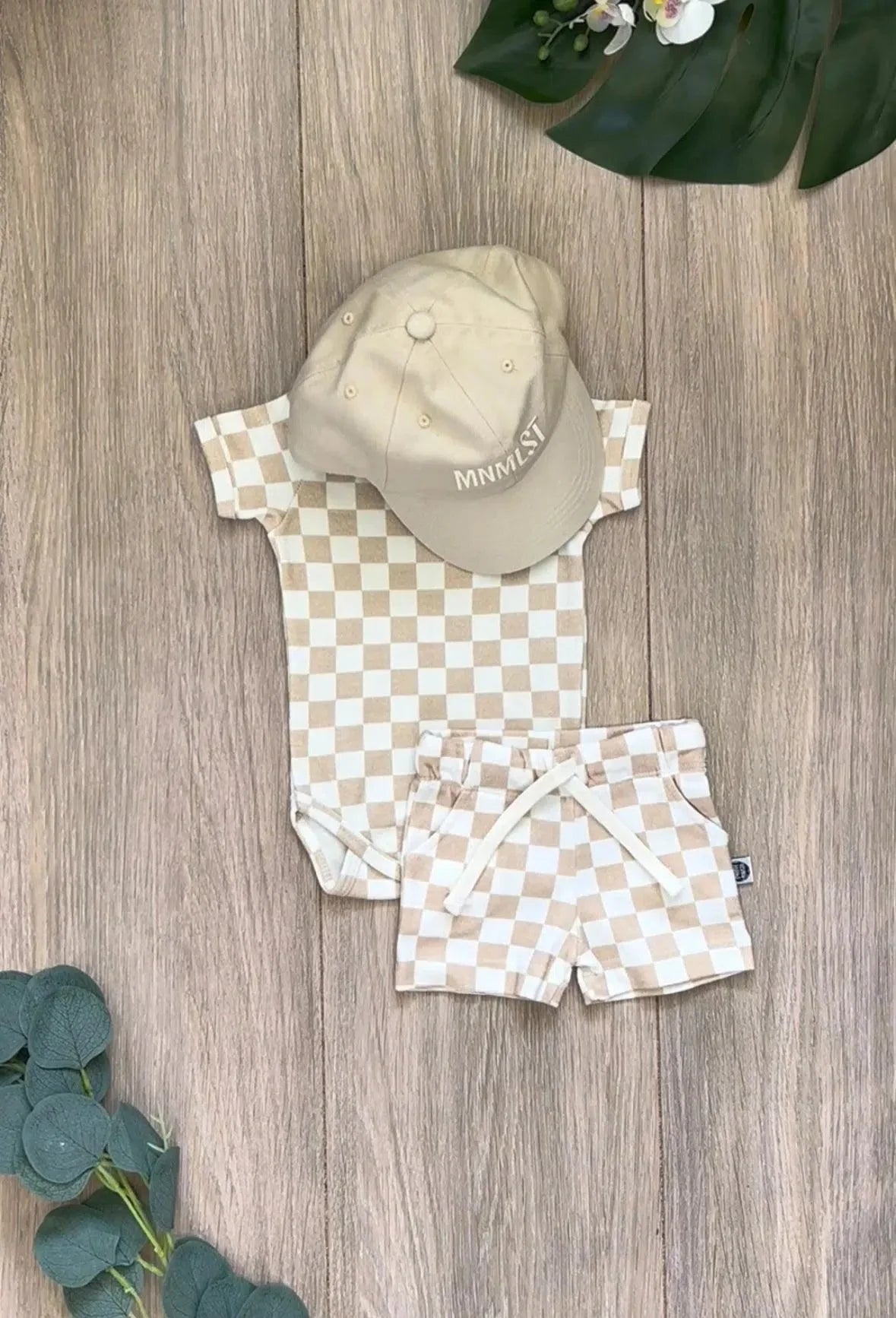 Body de Bebê Manga Curta Unissex | Racer Beige - MiniMalista Baby - 0.25, b2b, Baby, black-friday, com-desconto-mm10, Meia Estação, Menina, Neutro, tab-tam-body-curto, Unissex -bebê-minimalista-estiloso