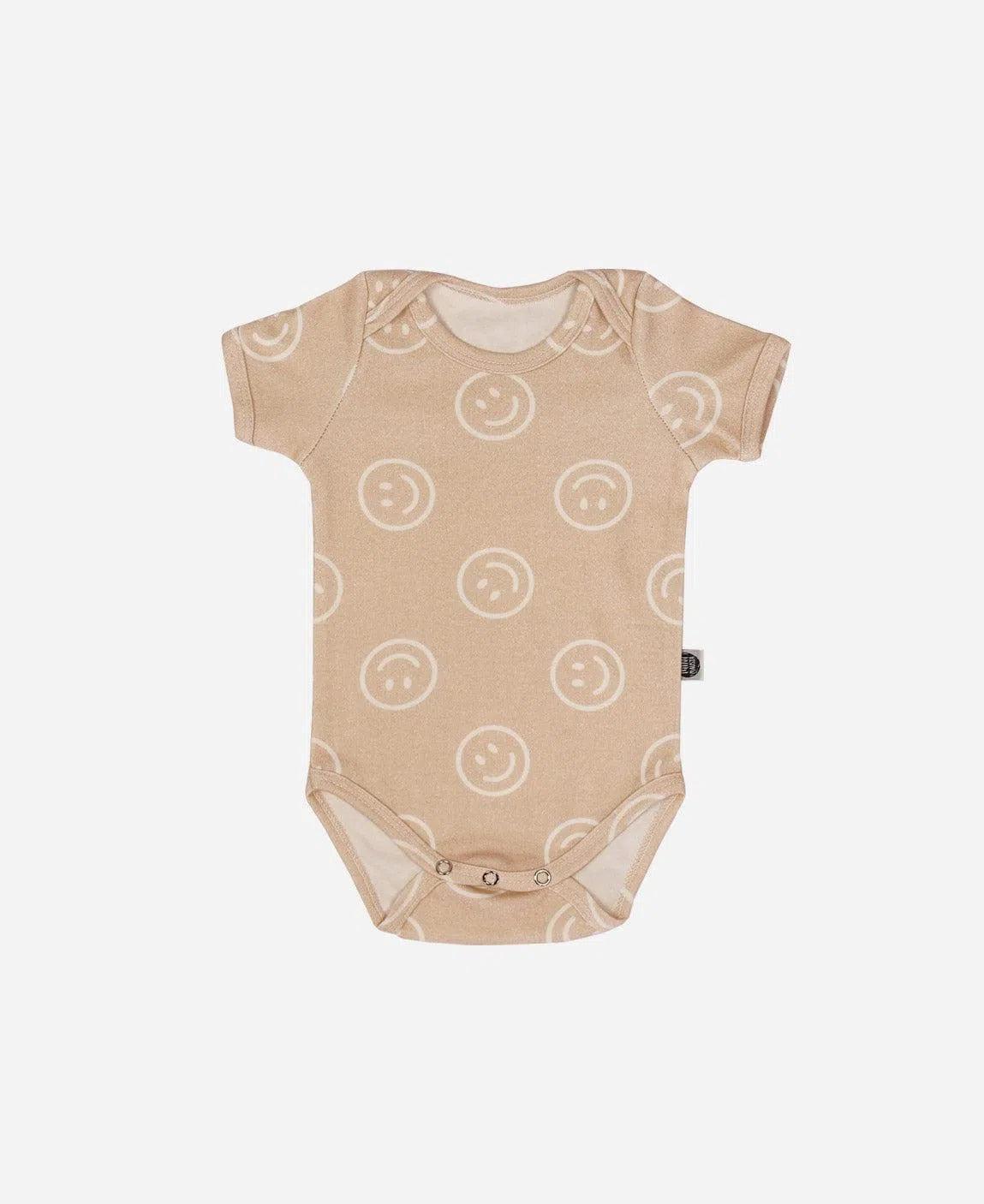 Body de Bebê Manga Curta Unissex | Smiley - MiniMalista Baby - 0.3, b2b, Baby, black-friday, com-desconto-mm10, Meia Estação, Menino, Neutro, tab-tam-body-curto, Unissex -bebê-minimalista-estiloso