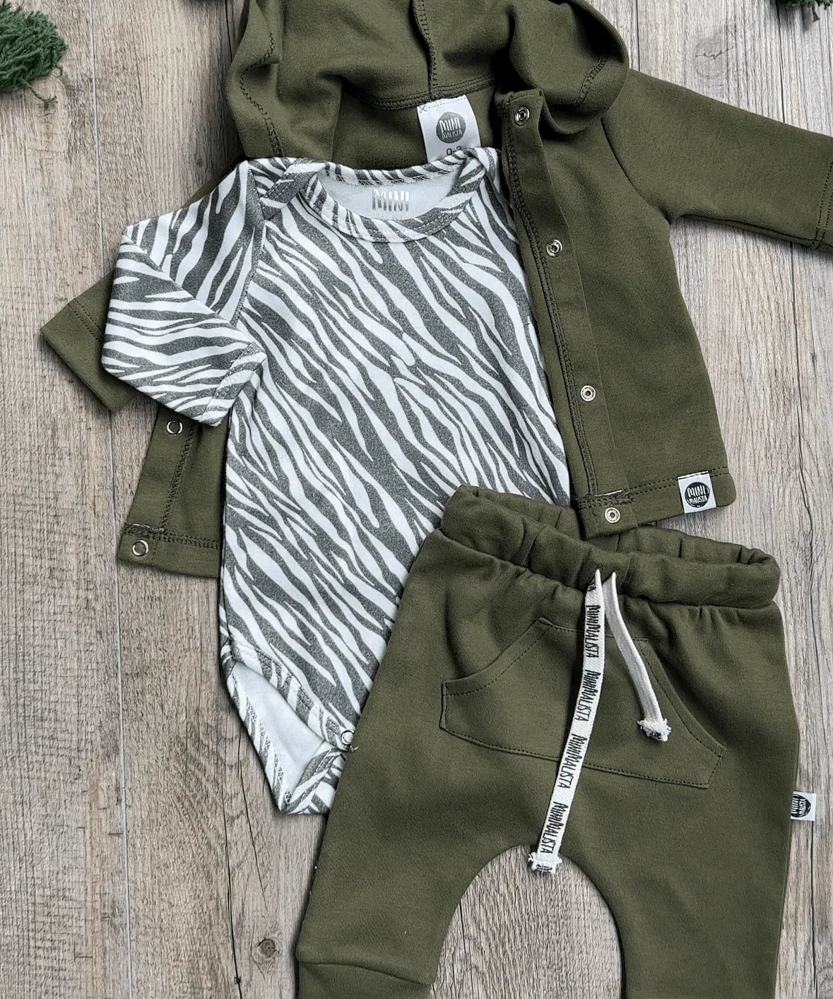 Body de Bebê Manga Curta Unissex | Zebra - MiniMalista Baby - 0.45, b2b, Baby, black-friday, com-desconto-mm10, Meia Estação, Menina, Menino, tab-tam-body-curto -bebê-minimalista-estiloso