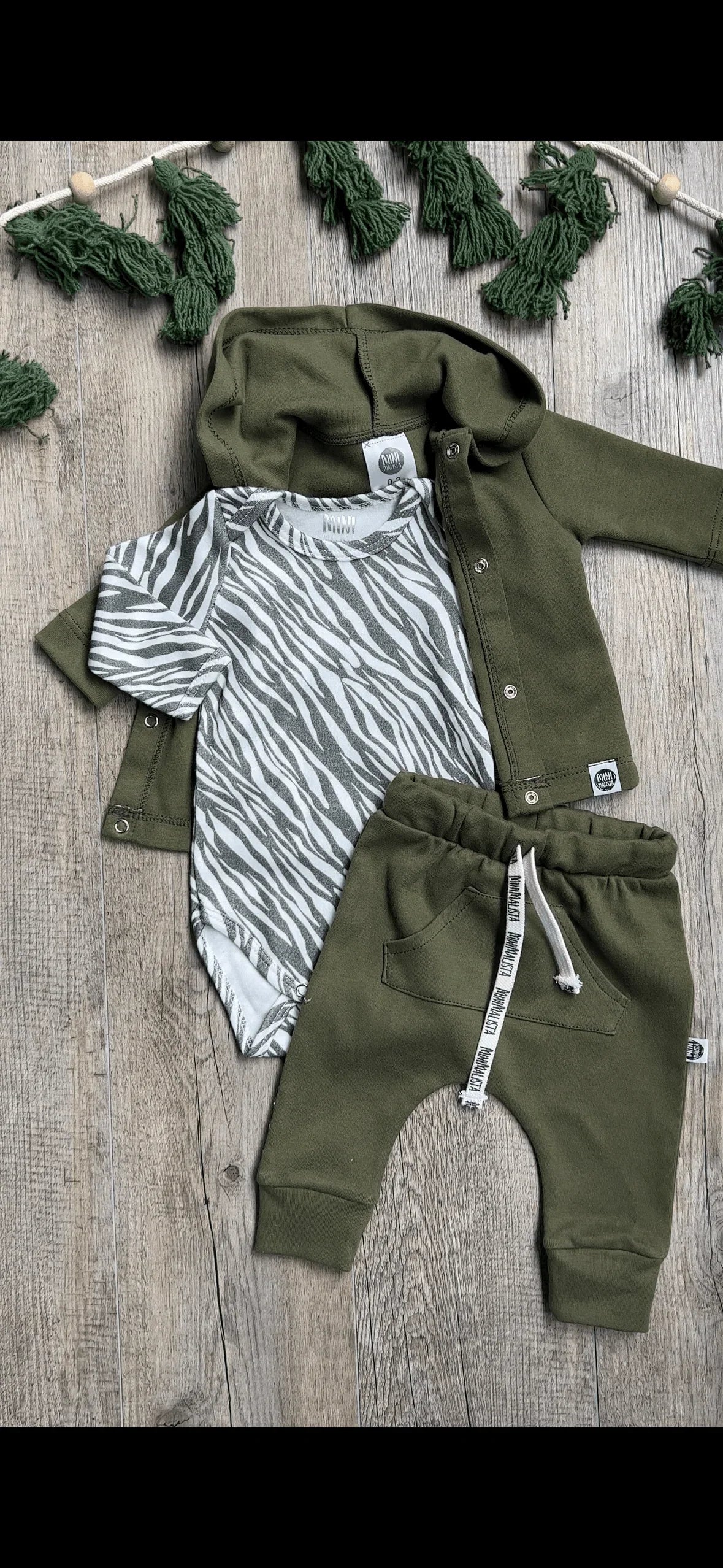 Body de Bebê Manga Curta Unissex | Zebra - MiniMalista Baby - 0.45, b2b, Baby, black-friday, com-desconto-mm10, Meia Estação, Menina, Menino, tab-tam-body-curto -bebê-minimalista-estiloso