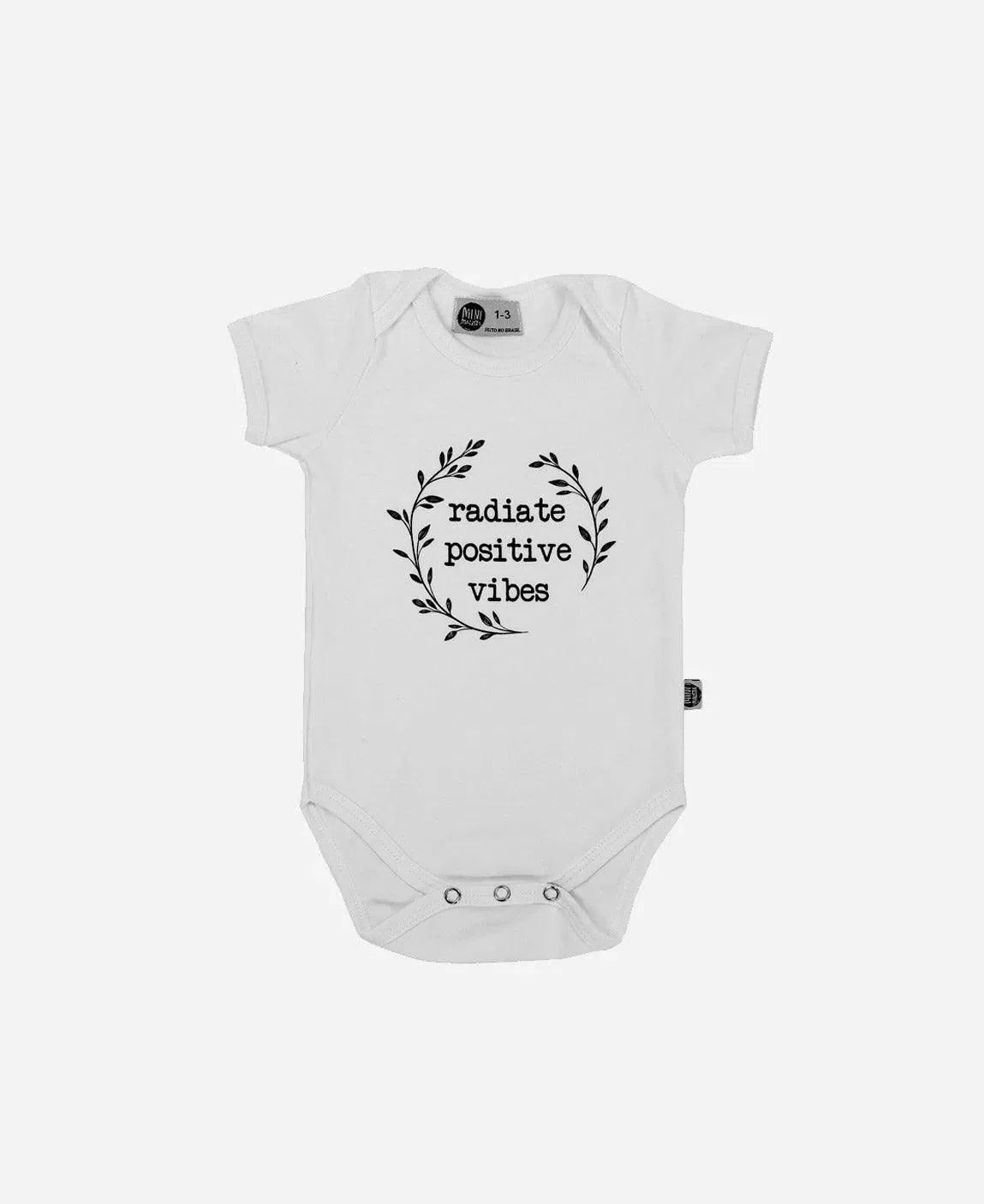 Body de Bebê Manga Curta Unissex Radiate Positive Vibes - MiniMalista Baby - Ano Novo, b2b, Baby, com-desconto-mm10, Meia Estação, Menino, Neutro, Reveillon, tab-tam-body-curto, Unissex -bebê-minimalista-estiloso