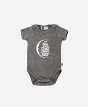 Body de Bebê Manga Curta Unissex To The Moon - MiniMalista Baby - 0.2, 0.3, b2b, Baby, black-friday, com-desconto-mm10, Meia Estação, Menina, Menino, Neutro, tab-tam-body-curto, Unissex -bebê-minimalista-estiloso