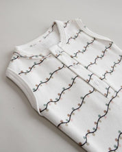 Body de Bebê Regata Unissex Botões | Lights - MiniMalista Baby - 0.3, Ano Novo, b2b, Baby, black-friday, Calor, Christmas, com-desconto-mm10, Menina, natal, Neutro, Reveillon, tab-tam-body-regata, Unissex, Verão, Xmas -bebê-minimalista-estiloso