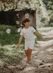 Conjunto Camiseta e Bermuda Infantil Menino | Liso Branco Off