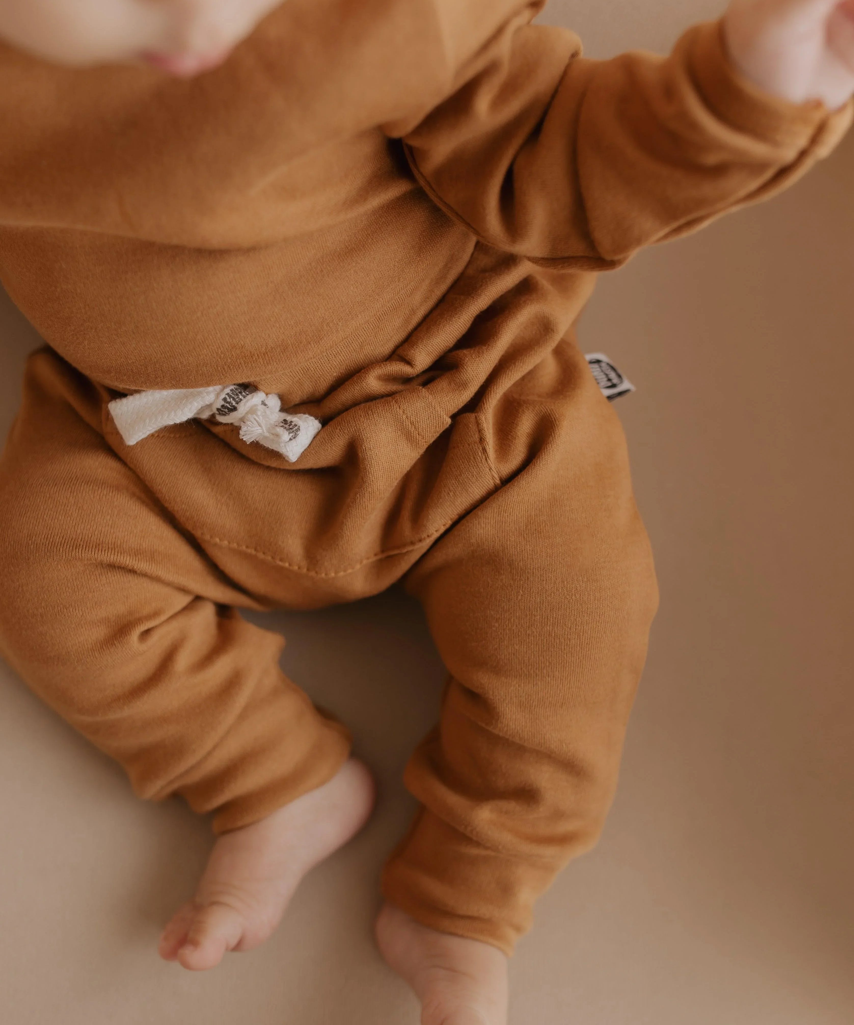 Calça Bolsão Unissex MiniMalista | Liso Goldie - MiniMalista Baby - 0.3, b2b, Baby, black-friday, com-desconto-mm10, Kids, Meia Estação, Menino, Neutro, tab-tam-calça-bolsão-kids, Unissex, Winter Sale 20% -bebê-minimalista-estiloso