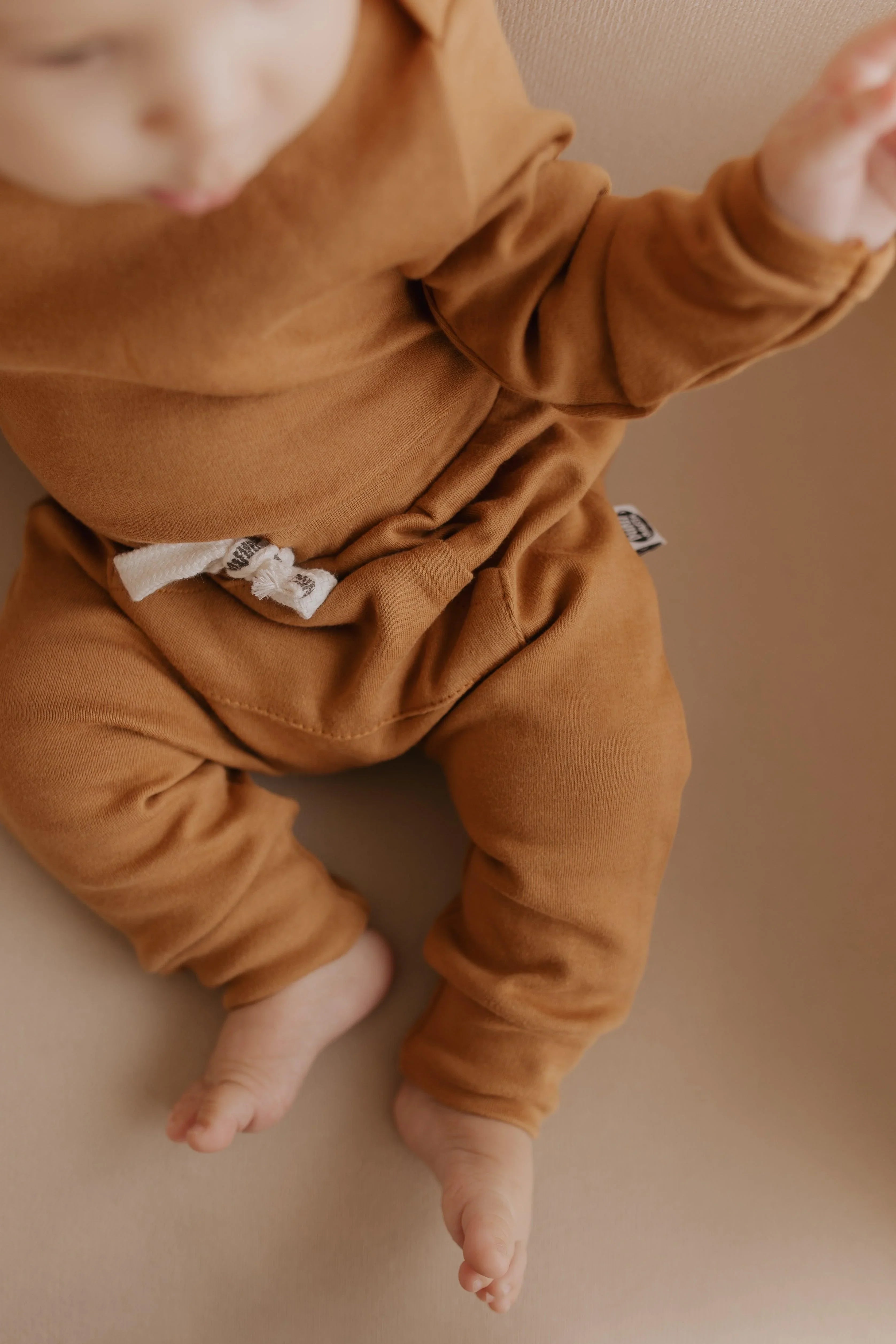 Calça Bolsão Unissex MiniMalista | Liso Goldie - MiniMalista Baby - 0.3, b2b, Baby, black-friday, com-desconto-mm10, Kids, Meia Estação, Menino, Neutro, tab-tam-calça-bolsão-kids, Unissex, Winter Sale 20% -bebê-minimalista-estiloso