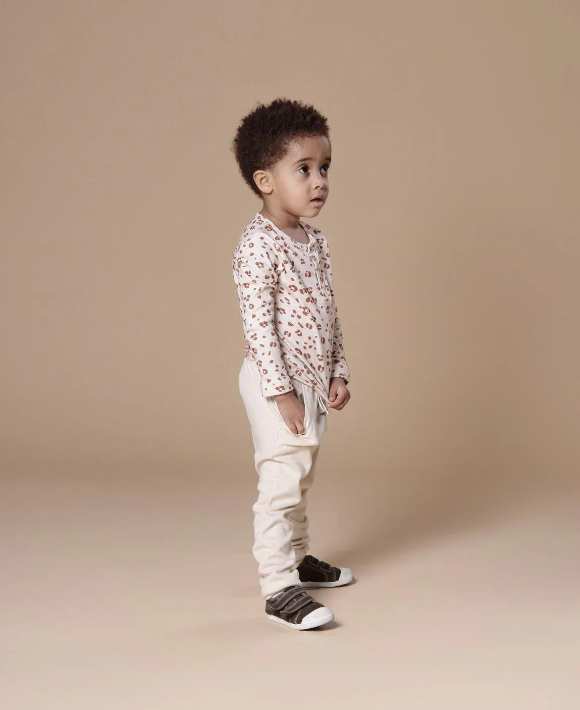 Calça Bolsão Unissex MiniMalista | Liso Sand - MiniMalista Baby - 0.2, 0.3, b2b, Baby, black-friday, com-desconto-mm10, Kids, Meia Estação, Neutro, tab-tam-calça-bolsão-kids, Unissex -bebê-minimalista-estiloso