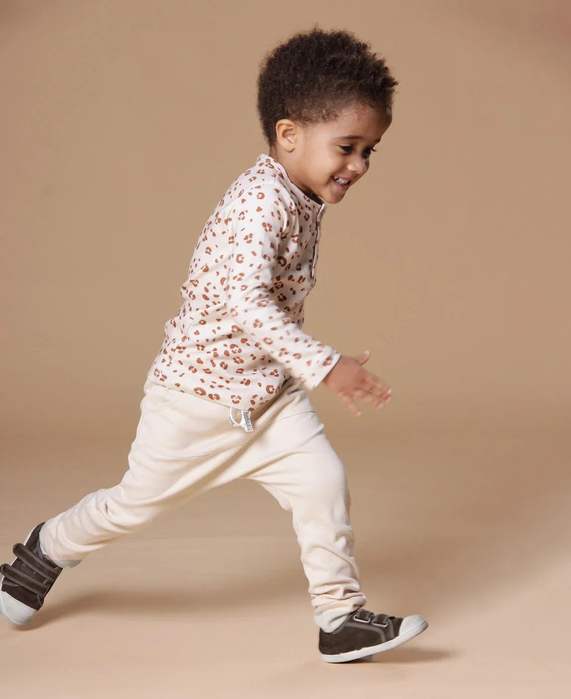 Calça Bolsão Unissex MiniMalista | Liso Sand - MiniMalista Baby - 0.2, 0.3, b2b, Baby, black-friday, com-desconto-mm10, Kids, Meia Estação, Neutro, tab-tam-calça-bolsão-kids, Unissex -bebê-minimalista-estiloso