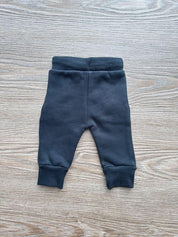 Calça Moletom Unissex Peluciado MiniMalista | Liso Preto - MiniMalista Baby - 0.3, b2b, Baby, Best, black-friday, com-desconto-mm10, Frio, Kids, Menino, Neutro, tab-tam-calca-moletom, tab-tam-calça-molet-bebe, tam-tam-calça-bolsao-bebe, Unissex, Winter Sale 20% -bebê-minimalista-estiloso
