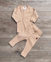 Calça Unissex Slim Canelado MiniMalista | Liso Cinnamon - MiniMalista Baby - 0.3, b2b, Baby, black-friday, com-desconto-mm10, Frio, Kids, Menina, Menino, Neutro, tab-tam-calça-slim, Unissex -bebê-minimalista-estiloso