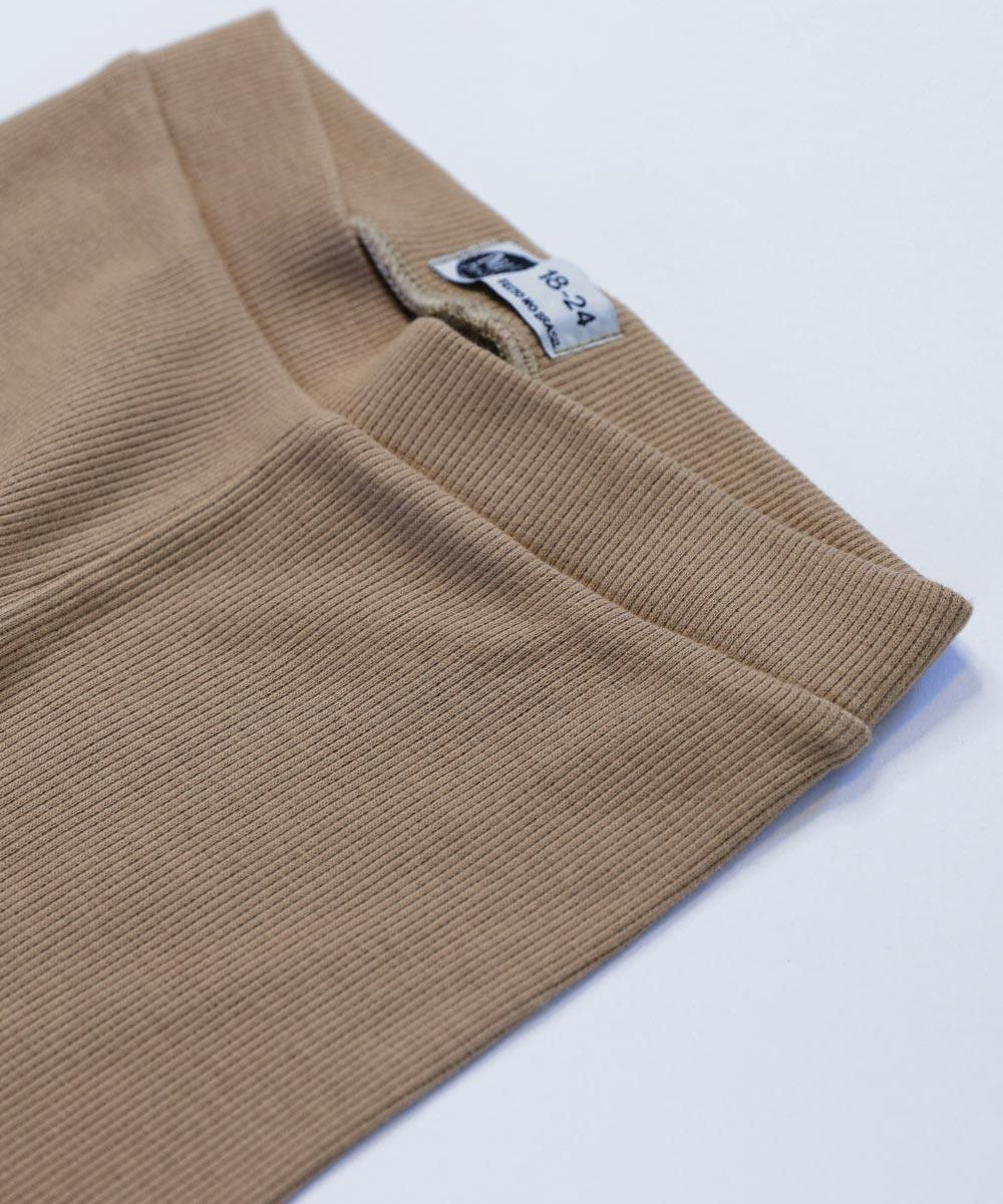 Calça Unissex Slim Canelado MiniMalista | Liso Mocha - MiniMalista Baby - 0.3, 0.4, b2b, Baby, black-friday, Frio, Kids, Menina, Menino, Neutro, outlet, SALE-FINAL, tab-tam-calça-slim, Unissex, Winter Sale 30%, Winter Sale 40% -bebê-minimalista-estiloso