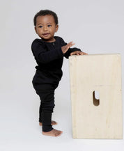 Calça Unissex Slim Canelado MiniMalista | Liso Preto - MiniMalista Baby - 0.2, 0.3, b2b, Baby, Best, black-friday, com-desconto-mm10, Frio, Kids, Menino, Neutro, tab-tam-calça-slim, Unissex, Winter Sale 20% -bebê-minimalista-estiloso