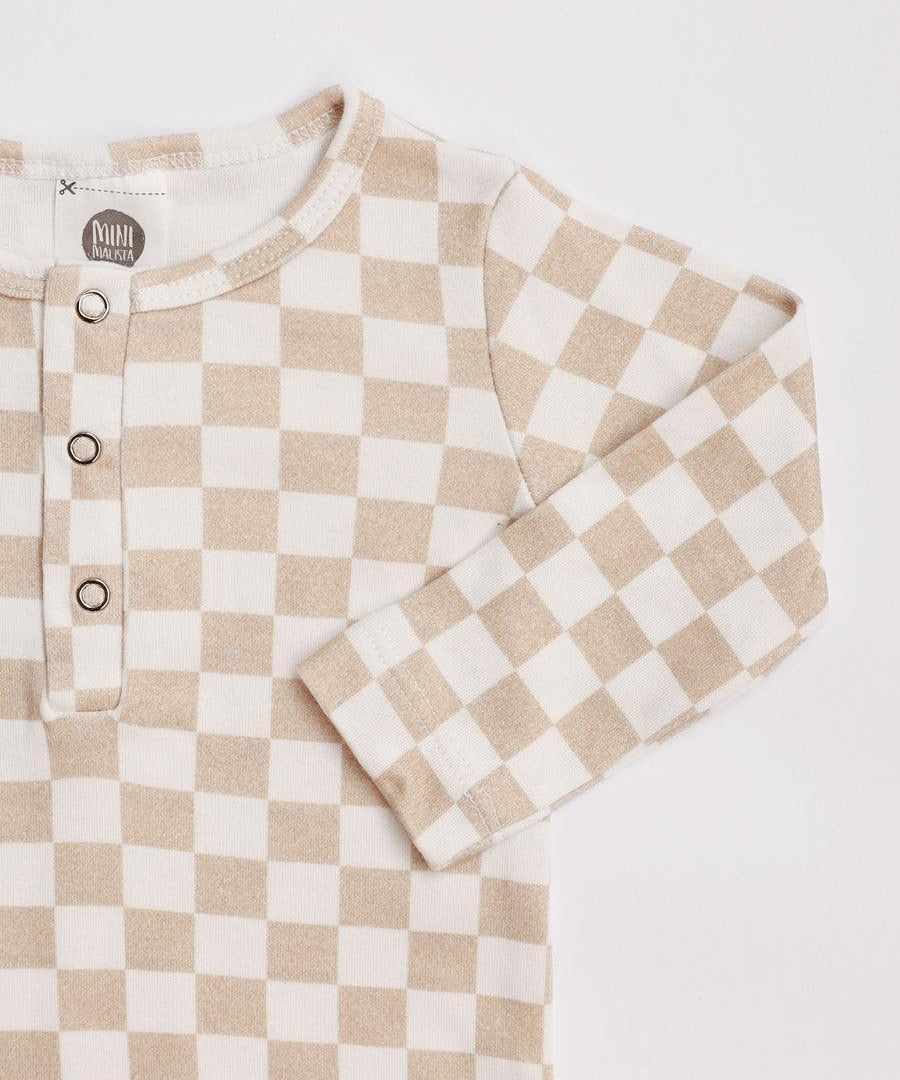 Camiseta Infantil de Inverno Manga Longa Unissex Botões | Racer Beige - MiniMalista Baby - 0.3, b2b, black-friday, com-desconto-mm10, Frio, Kids, Menina, Neutro, tab-tam-camiseta-botao-frontal, Unissex -bebê-minimalista-estiloso