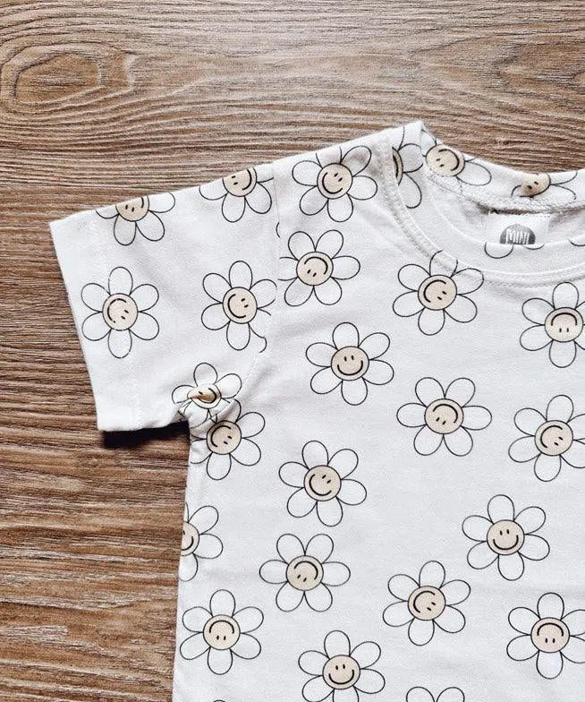 Camiseta Infantil Manga Curta Unissex | Flower Power - MiniMalista Baby - 0.3, Ano Novo, b2b, black-friday, com-desconto-mm10, Kids, Meia Estação, Menina, Reveillon, tab-tam-camiseta-manga-curta -bebê-minimalista-estiloso