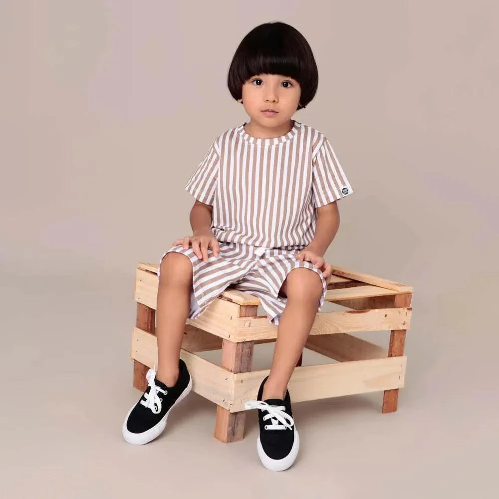 Camiseta Infantil Manga Curta Unissex | Listras Retrô Avelã - MiniMalista Baby - 0.3, 0.45, b2b, black-friday, Kids, Meia Estação, Menino, minime, Neutro, outlet, SALE-FINAL, tab-tam-camiseta-manga-curta, Unissex -bebê-minimalista-estiloso