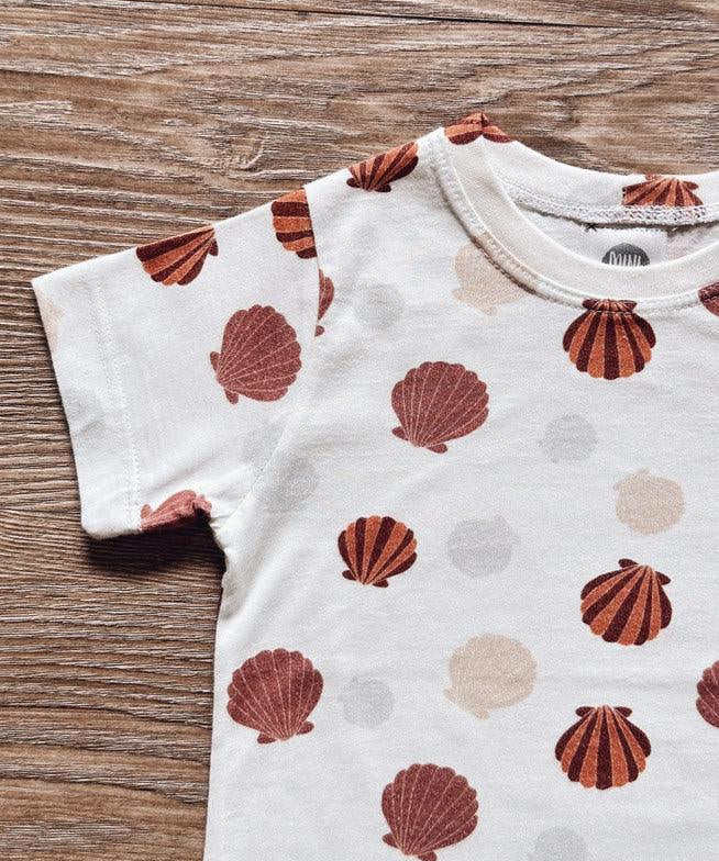 Camiseta Infantil Manga Curta Unissex | Seashell - MiniMalista Baby - 0.3, b2b, black-friday, com-desconto-mm10, Kids, Meia Estação, Menina, Neutro, tab-tam-camiseta-manga-curta, Unissex -bebê-minimalista-estiloso