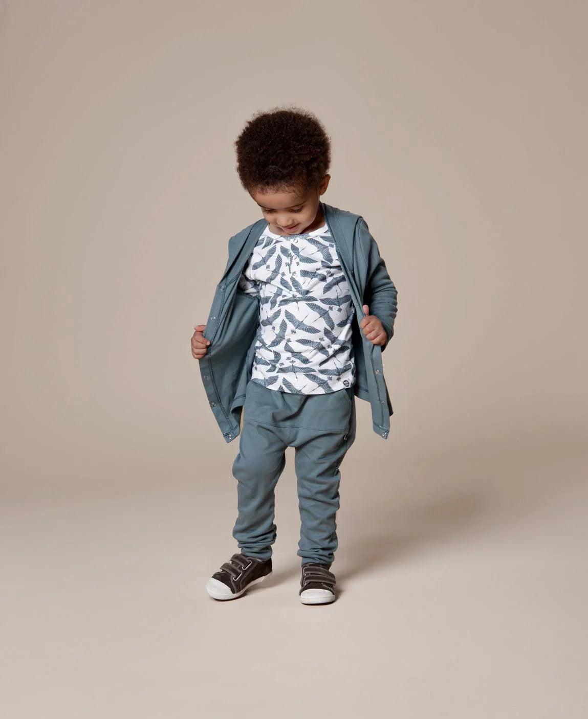 Casaco de Malha Unissex MiniMalista | Liso Goblin Blue - MiniMalista Baby - 0.3, b2b, Baby, black-friday, com-desconto-mm10, Frio, Kids, Menino, new, tab-tam-cardigan-casaco-malha, Winter Sale 30% -bebê-minimalista-estiloso