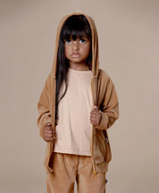 Casaco Plush Unissex MiniMalista | Liso Caramelo - MiniMalista Baby - 0.3, b2b, Baby, black-friday, com-desconto-mm10, Frio, Kids, Menina, Menino, Neutro, tab-medidas-casaco-capuz, tab-tam-casaco-capuz-ziper-bebe, Unissex -bebê-minimalista-estiloso