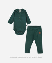 Conjunto Body Manga Longa + Calça Slim Canelada Bebê Liso Deep Green MiniMalista Baby — look coordenado unissex em malha canelada 100% algodão, verde escuro profundo, marca criada por mãe pra pele sensível.