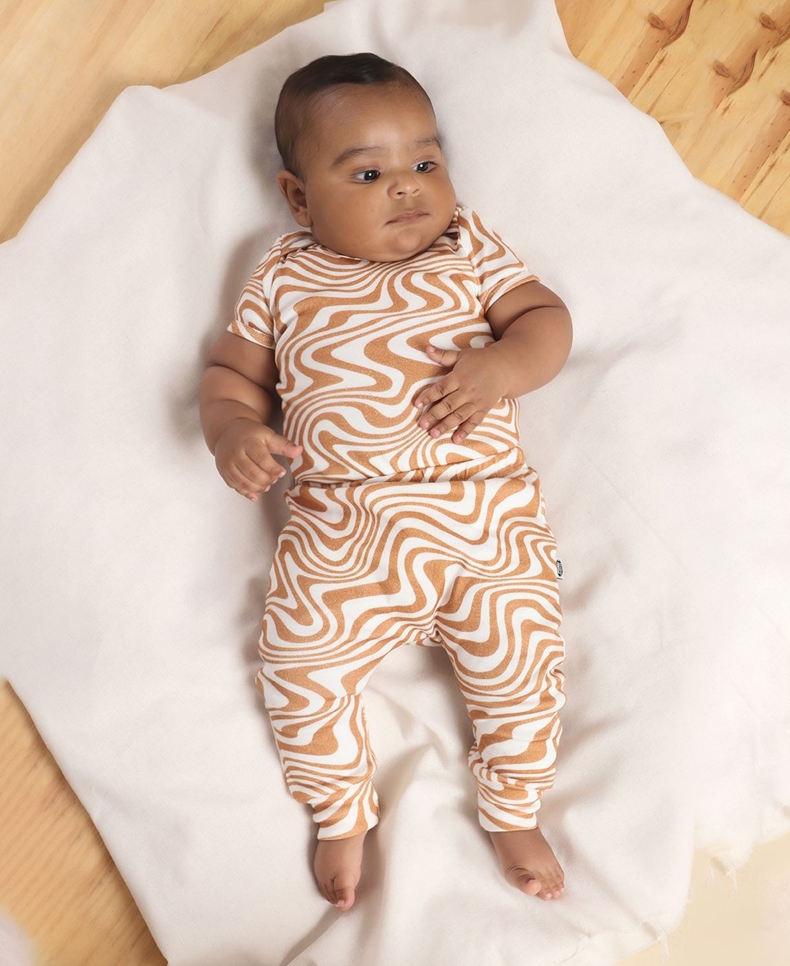 Conjunto Body Manga Curta e Calça Bebê Unissex | Swirl