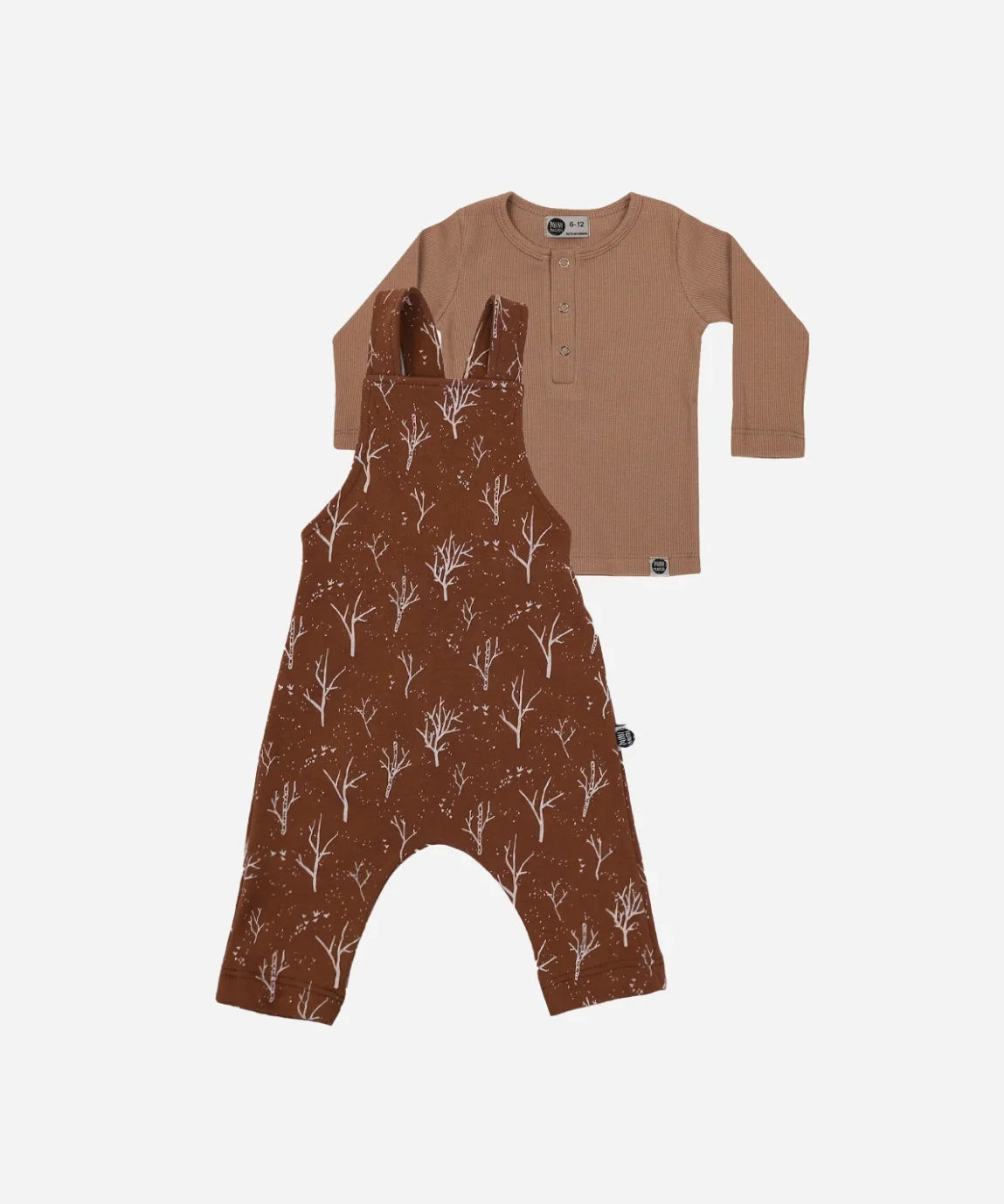 conjunto-infantil-minimalista-macacao-jardineira-salopete-twig-blusa-camiseta-longa-mocha-marrom.jpg