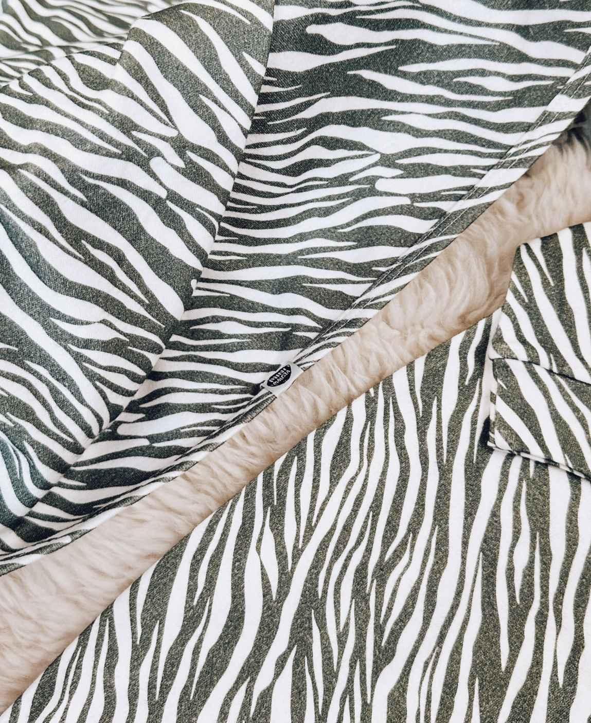 Kit Presente Saída de Maternidade Bebê 4 peças | Zebra - Com Caixa Presente