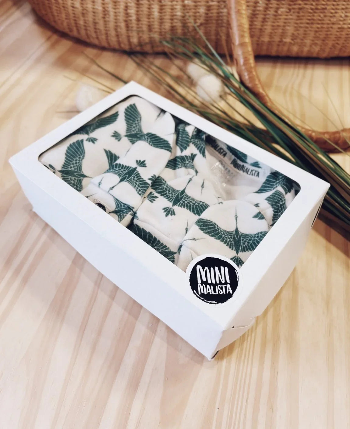 Kit Presente Saída de Maternidade Bebê 4 peças | Blue Flock - Com Caixa Presente