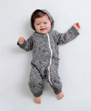 Macacão Bebê Capuz e Ziper Unissex Moletom Peluciado | Dreamy - MiniMalista Baby - 0.5, b2b, Baby, black-friday, Frio, Menino, Neutro, outlet, SALE-FINAL, tab-tam-macacao-capuz-1, Unissex, Winter Sale 40% -bebê-minimalista-estiloso