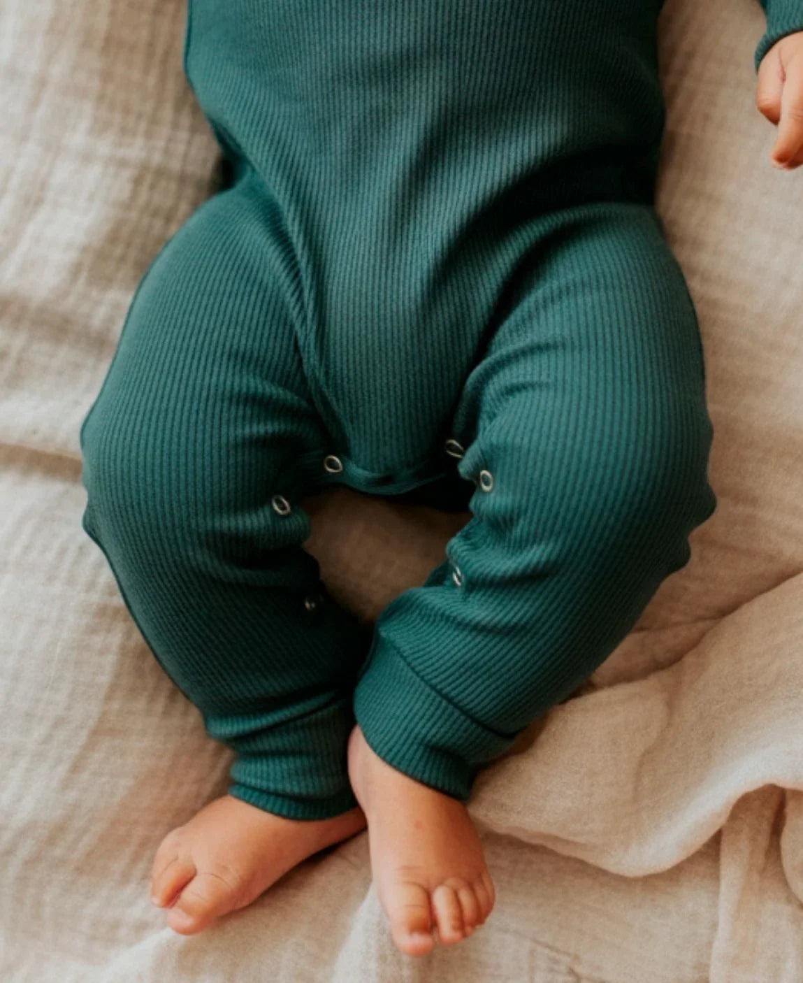 Macacão Bebê Canelado Botões Unissex | Liso Deep Green