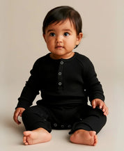 Macacão Bebê Canelado Botões Unissex | Liso Preto