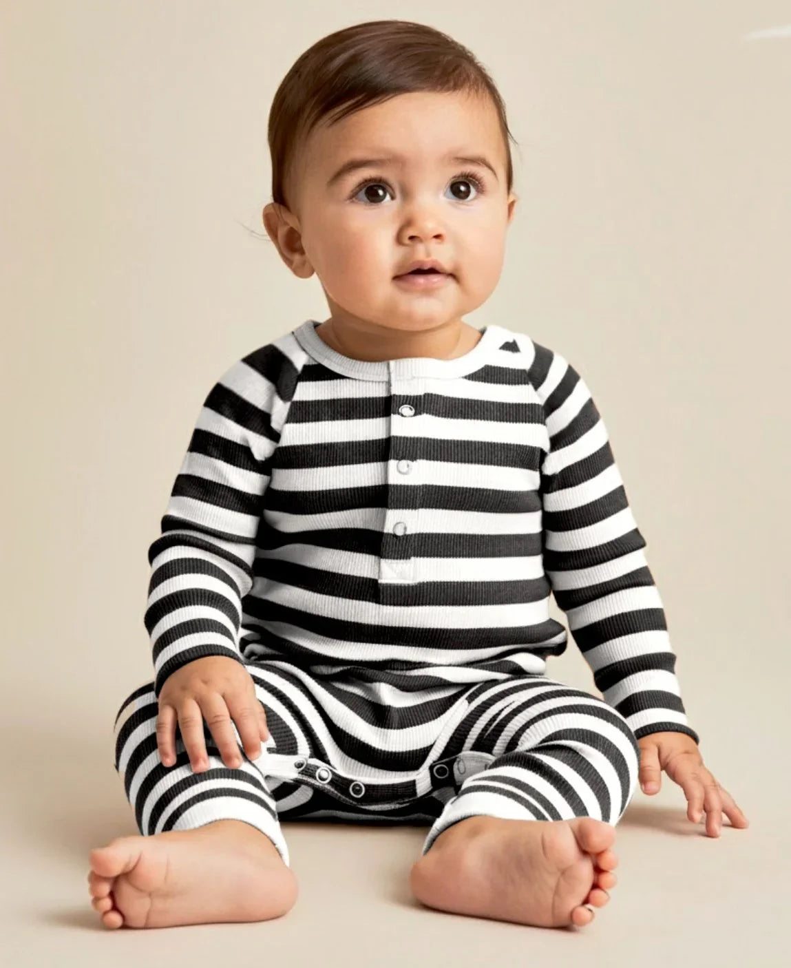 Macacão Bebê Canelado Botões Unissex | Listras Preto e Branco