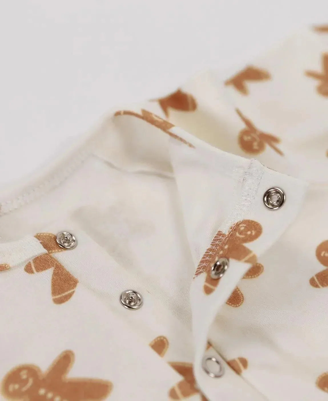 Macacão de Bebê Raglan Botões Unissex | Gingerbread - MiniMalista Baby - 0, 2macacoespor199, b2b, Baby, Christmas, com-desconto-mm10, Meia Estação, Menina, natal, Neutro, tab-tam-mac-botões, Unissex, Xmas -bebê-minimalista-estiloso