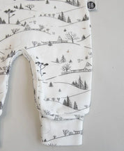 Macacão de Bebê Raglan Botões Unissex | Village - MiniMalista Baby - 0, 2macacoespor199, b2b, Baby, Christmas, com-desconto-mm10, Meia Estação, Menina, Menino, natal, Neutro, tab-tam-mac-botões, Unissex, Xmas -bebê-minimalista-estiloso