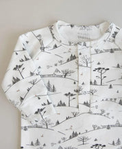 Macacão de Bebê Raglan Botões Unissex | Village - MiniMalista Baby - 0, 2macacoespor199, b2b, Baby, Christmas, com-desconto-mm10, Meia Estação, Menina, Menino, natal, Neutro, tab-tam-mac-botões, Unissex, Xmas -bebê-minimalista-estiloso